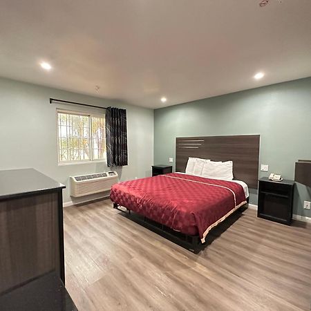 Express Inn & Suites Ontario Airport Dış mekan fotoğraf