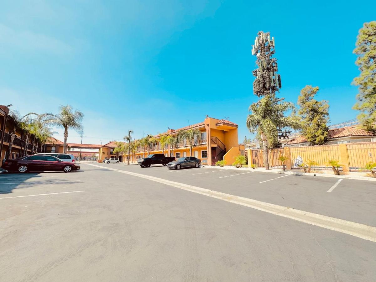Express Inn & Suites Ontario Airport Dış mekan fotoğraf