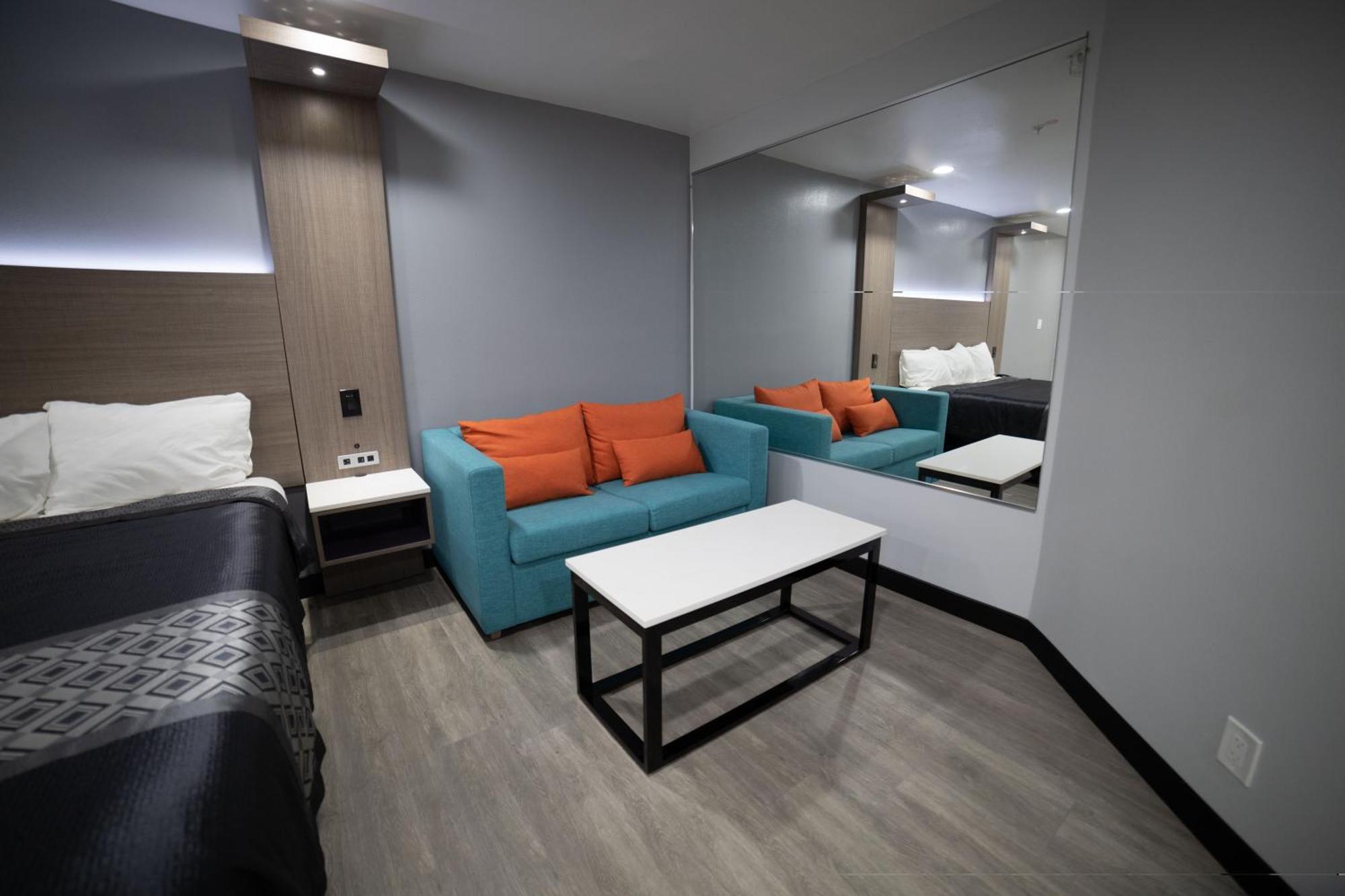 Express Inn & Suites Ontario Airport Dış mekan fotoğraf