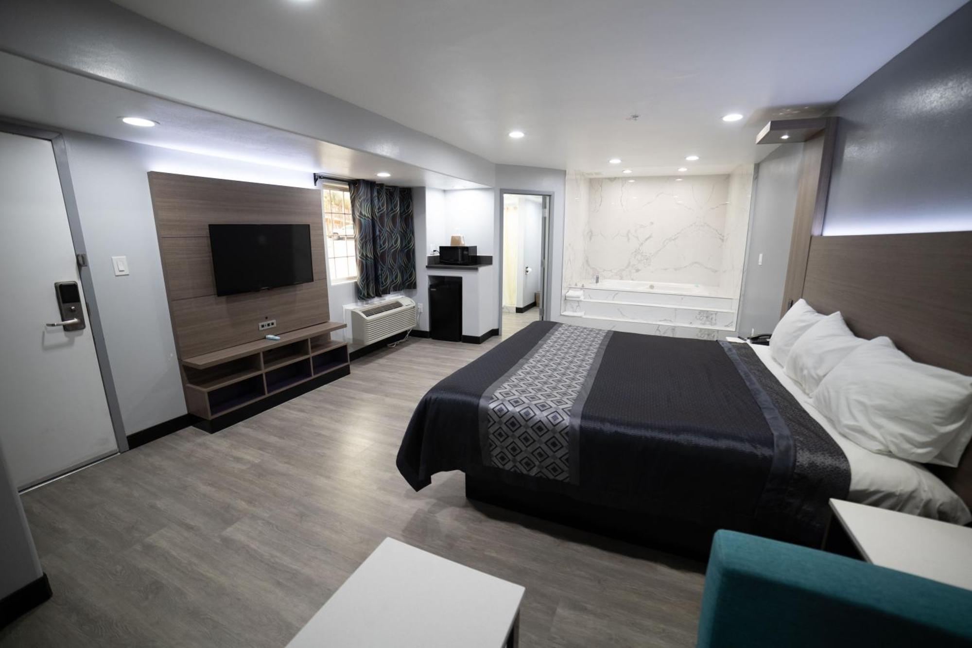 Express Inn & Suites Ontario Airport Dış mekan fotoğraf