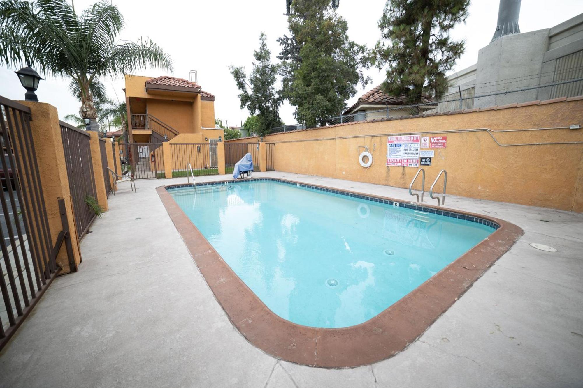 Express Inn & Suites Ontario Airport Dış mekan fotoğraf