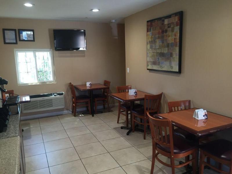 Express Inn & Suites Ontario Airport Dış mekan fotoğraf